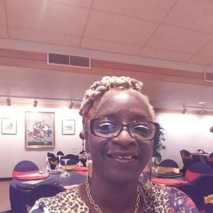 Meet your Posher, Regina